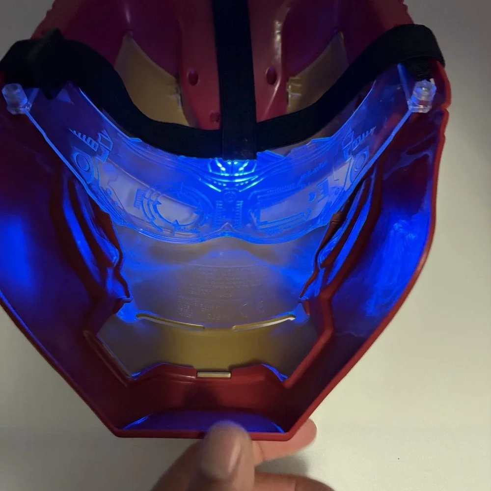 Hasbro Iron Man Red/Gold LED Light-Up Adjustable Plastic Face Mask, One Size
